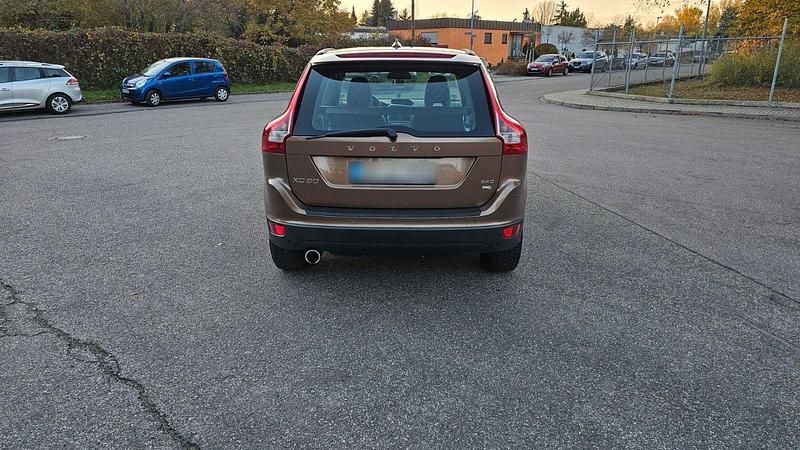 Gebraucht Volvo XC60 Summum 175 PS (128 kW) 2010 Braun SUV