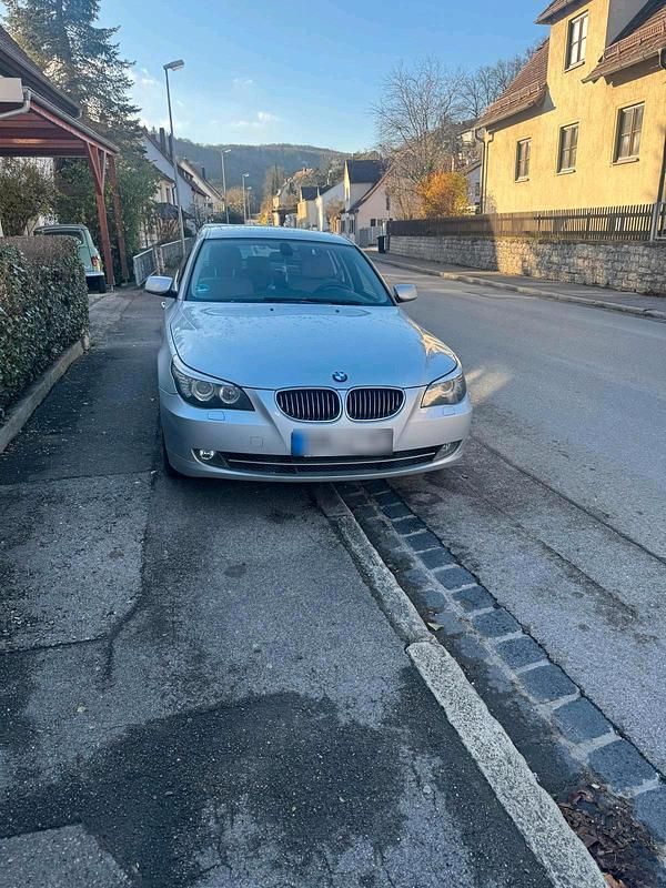Gebraucht BMW 525 197 PS (144 kW) 2007 Silber Kombi