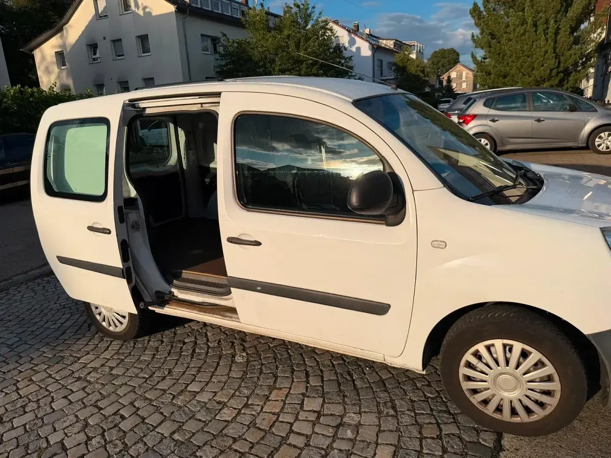 Gebraucht Renault Kangoo 89 PS (65 kW) 2015 Weiß Van / Kleinbus