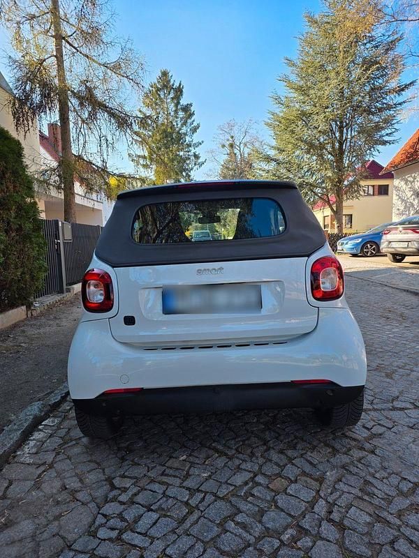 Gebraucht Smart ForTwo Coupé 60 kW (82 PS) 2021 Weiß Cabrio
