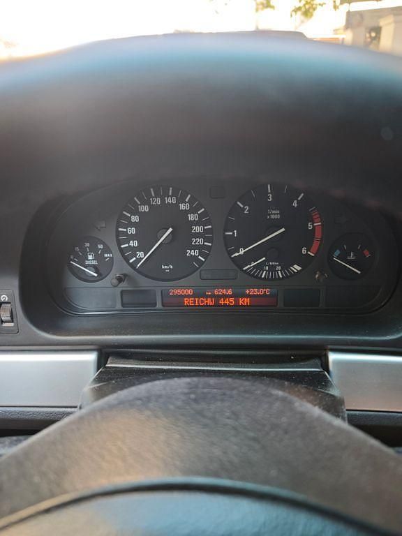 Gebraucht BMW 530 Exclusive 193 PS (141 kW) 2001 Schwarz Limousine