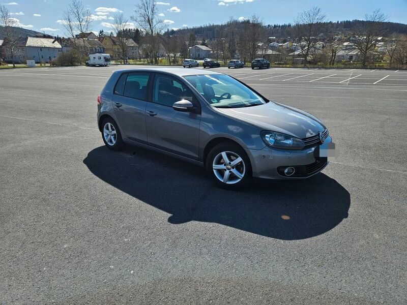 Grau Gebraucht 2010 VW Golf VI Team Limousine | 5.750 € (Guter Preis) - Bild 1/4