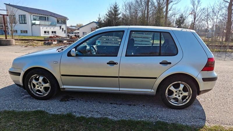 Gebraucht VW Golf IV 105 PS (77 kW) 2001 Grau Limousine