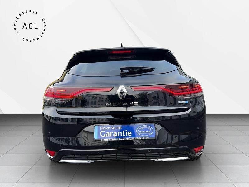 Gebraucht Renault Mégane Intens 160 PS (117 kW) 2021 Schwarz Limousine