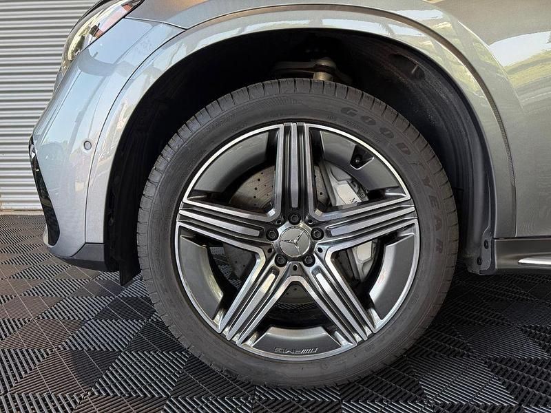 Gebraucht Mercedes GLC300 258 PS (189 kW) 2023 Grau SUV