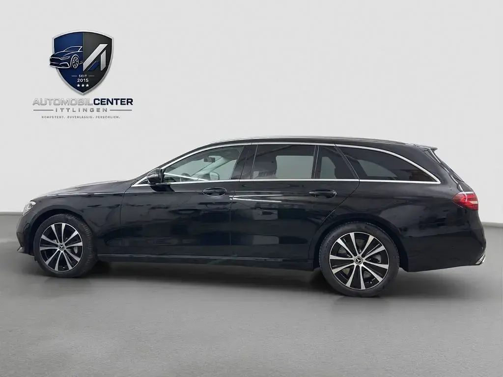 Gebraucht Mercedes E300 306 PS (225 kW) 2022 Schwarz Limousine