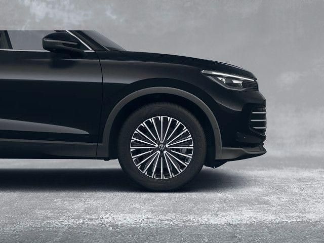 Gebraucht VW Tiguan Elegance 150 PS (110 kW) 2024 Deep black perleffekt SUV