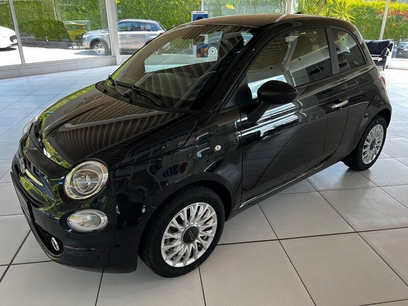 Vesuvio schwarz met. Gebraucht 2023 Fiat 500 Kleinwagen | 16.990 € (Teuer) - Bild 1/4