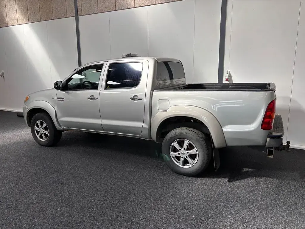 Gebraucht Toyota HiLux 171 PS (125 kW) 2007 Silber Pickup