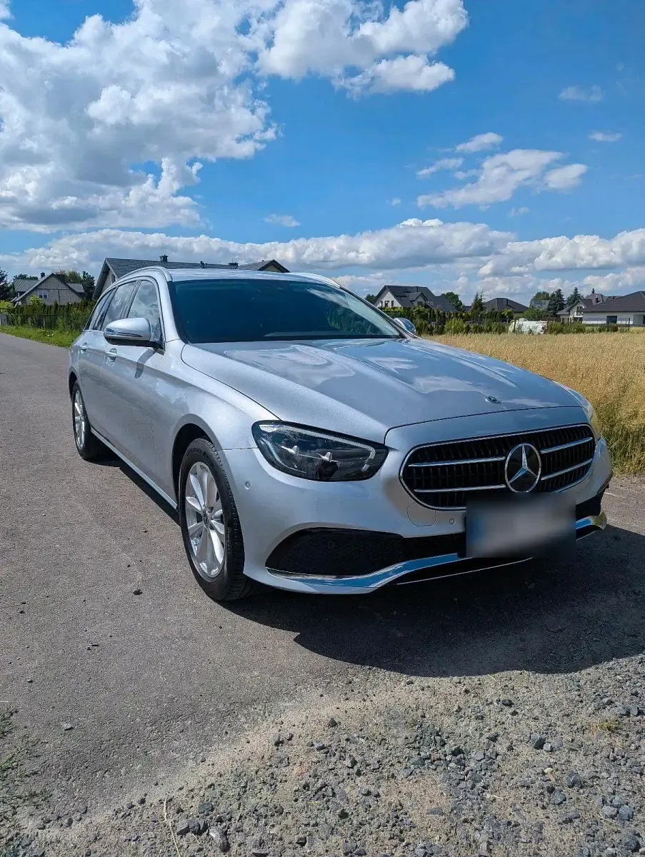Gebraucht Mercedes E220 194 PS (142 kW) 2021 Silber Kombi