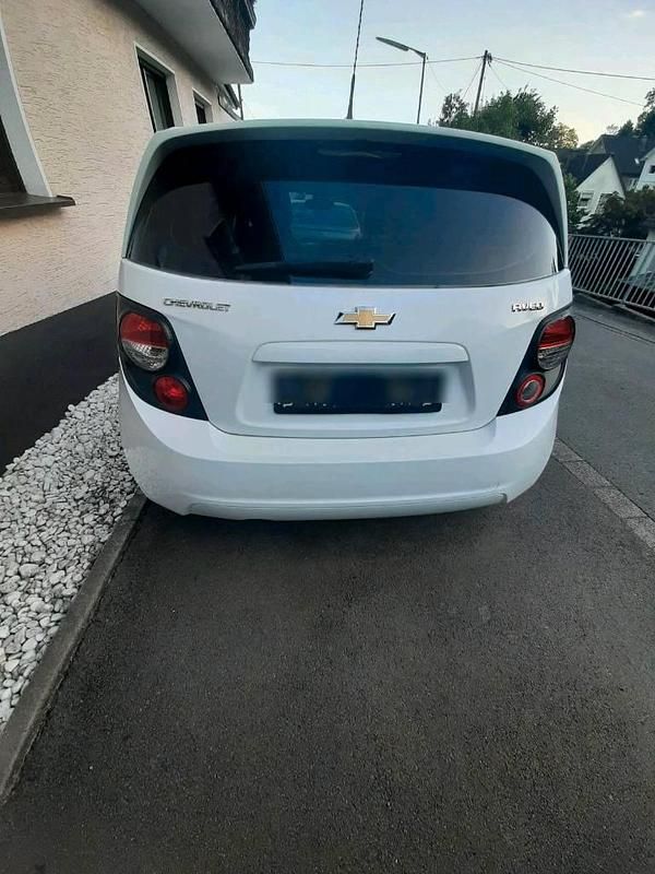 Gebraucht Chevrolet Aveo 84 PS (61 kW) 2011 Weiß Limousine