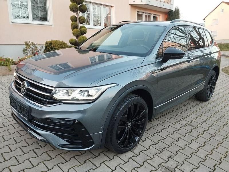 Grau Gebraucht 2022 VW Tiguan Allspace R-line SUV | 35.288 € (Fairer Preis) - Bild 1/4