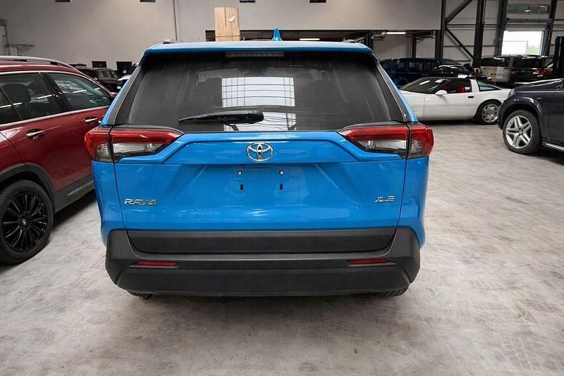 Gebraucht Toyota RAV4 Edition 218 PS (160 kW) 2020 Blau SUV