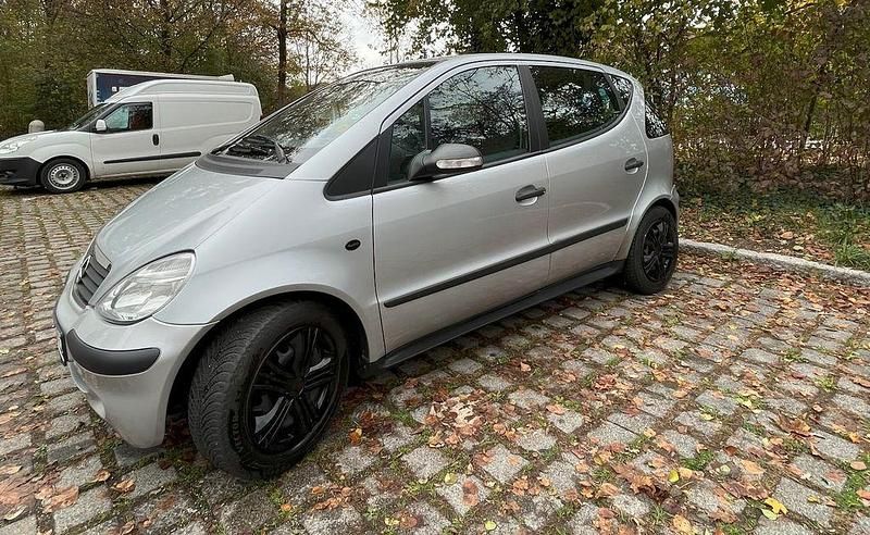 Silber Gebraucht 2004 Mercedes A170 Classic Van / Kleinbus | 890 € (Fairer Preis) - Bild 1/4