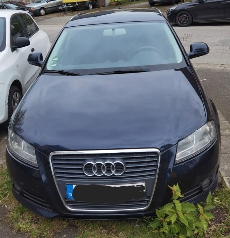 Blau Gebraucht 2009 Audi A3 Sportback Ambiente Limousine | 6.000 € (Guter Preis) - Bild 1/4