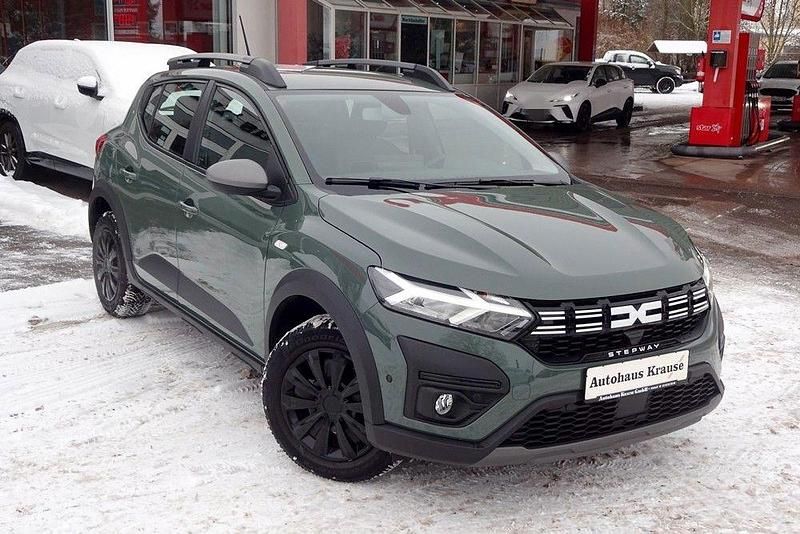 Gebraucht Dacia Sandero Stepway 91 PS (66 kW) 2023 Grün SUV