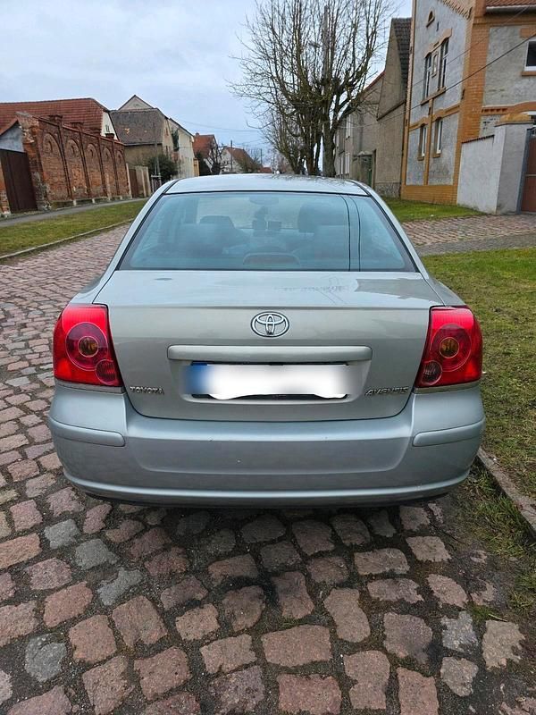 Gebraucht Toyota Avensis Executive 129 PS (94 kW) 2004 Grün Limousine