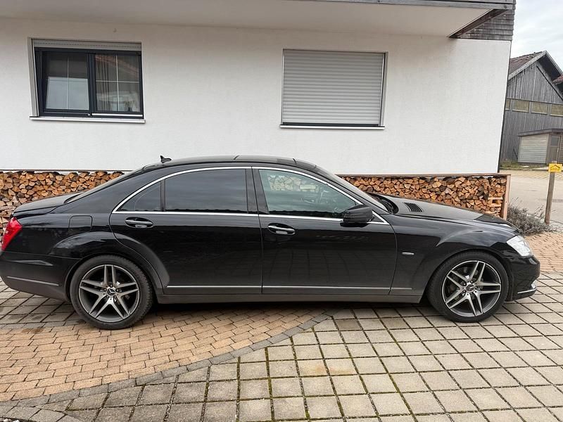 Gebraucht Mercedes S350L 258 PS (189 kW) 2012 Schwarz Limousine