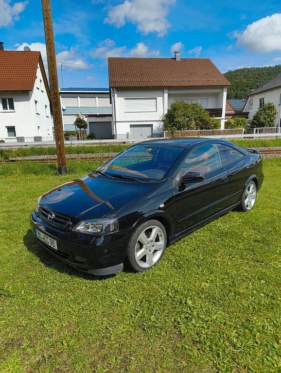 Schwarz Gebraucht 2001 Opel Astra Coupé | 3.500 € (Fairer Preis) - Bild 1/4