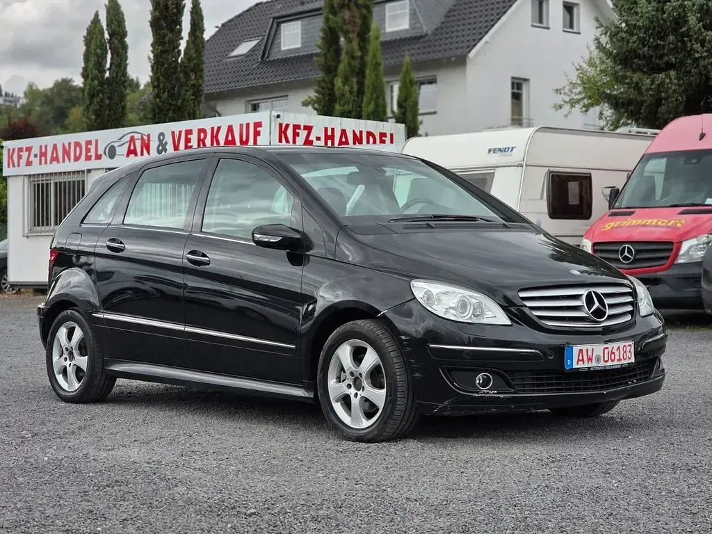 Gebraucht Mercedes B180 109 PS (80 kW) 2008 Schwarz Van / Kleinbus