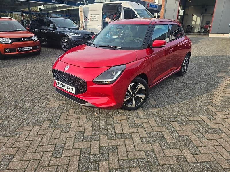 Neu Suzuki Swift Comfort+ 83 PS (61 kW) 2025 Rot Kleinwagen