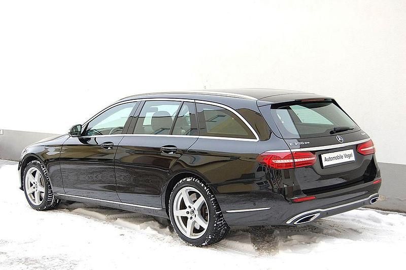 Gebraucht Mercedes E300 Exclusive 306 PS (225 kW) 2022 Schwarz Kombi