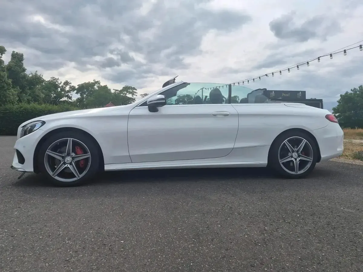 Gebraucht Mercedes C180 AMG 156 PS (114 kW) 2016 Weiß Cabrio