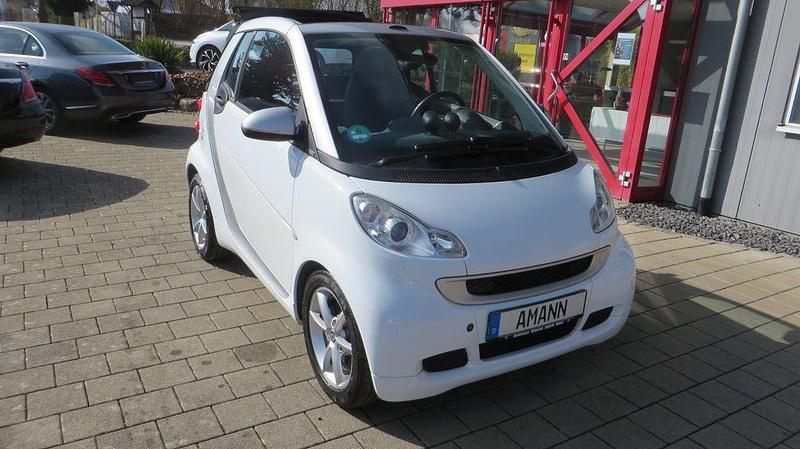 Gebraucht Smart ForTwo Cabrio 71 PS (52 kW) 2010 Weiß Cabrio