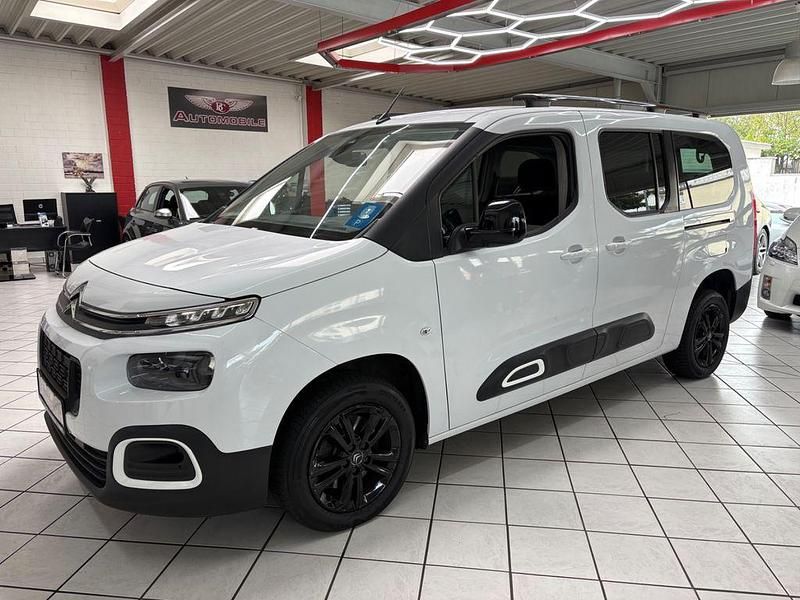 Weiß Gebraucht 2023 Citroën Berlingo Shine Van / Kleinbus | 20.900 € (Fairer Preis) - Bild 1/4