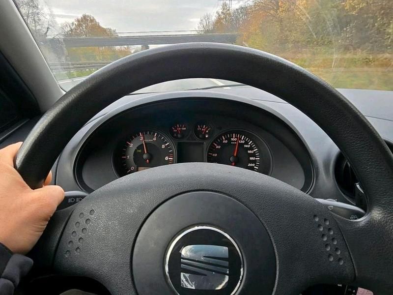 Second-hand Seat Ibiza 75 CP (55 kW) 2003 Gri Hatchback