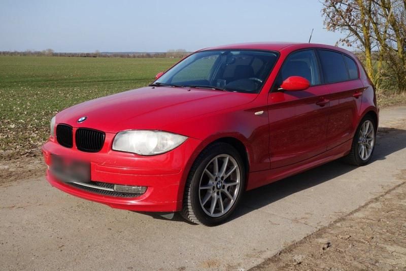 Second-hand BMW 116 122 CP (89 kW) 2009 Roșu Hatchback