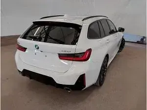 Gebraucht BMW 330 286 PS (210 kW) 2025 Weiß (0300  alpinweiss) Kombi