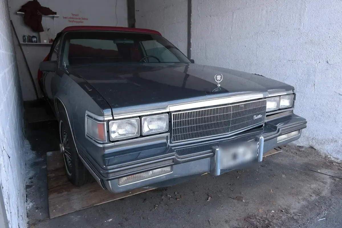 Second-hand Cadillac Deville 131 CP (96 kW) 1986 Berlinǎ