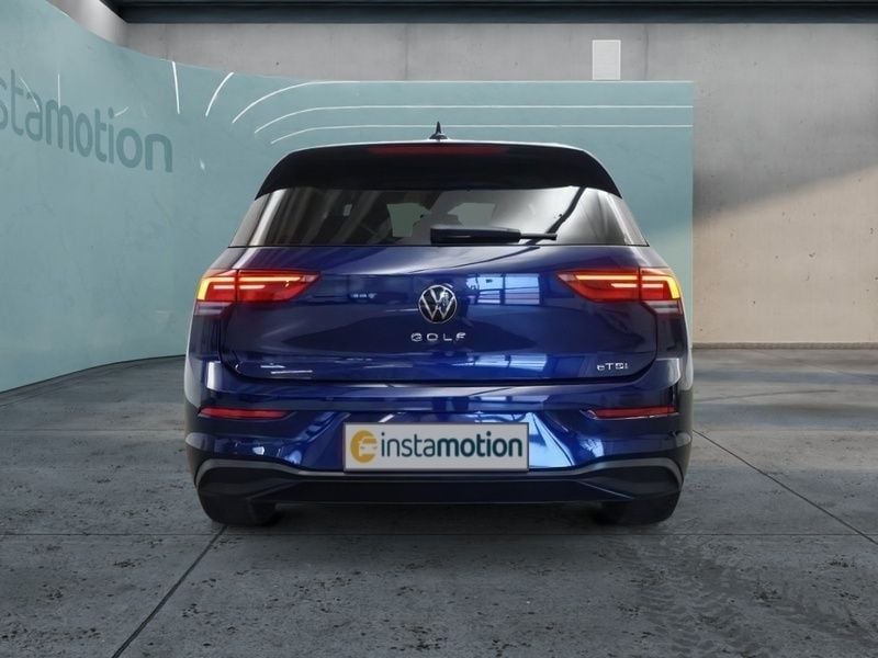 Gebraucht VW Golf VIII Pro 131 PS (96 kW) 2024 Blau Limousine