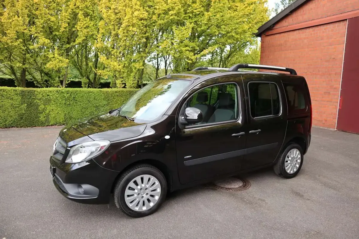Gebraucht Mercedes Citan 111 Edition 110 PS (80 kW) 2017 Dravitschwarz metallic Van / Kleinbus