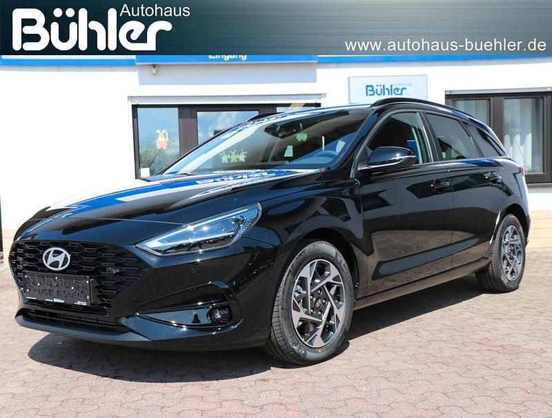 Schwarz Neu 2025 Hyundai i30 Trend Kombi | 24.550 € (Superpreis) - Bild 1/4