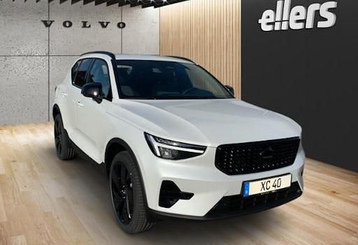 Neu Volvo XC40 Plus 163 PS (119 kW) 2025 Weiß SUV