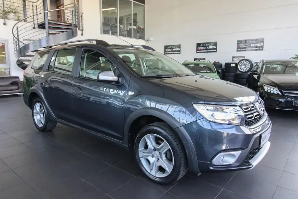 Gebraucht Dacia Logan Stepway 90 PS (66 kW) 2019 Grau Kombi