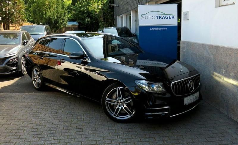 Schwarz Gebraucht 2019 Mercedes E450 AMG Limousine | 40.990 € (Fairer Preis) - Bild 1/4
