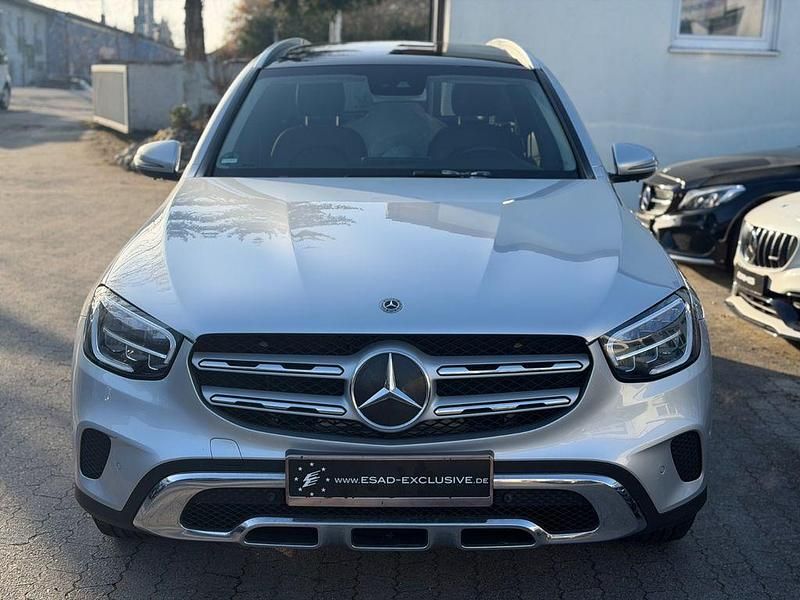 Gebraucht Mercedes GLC220 194 PS (142 kW) 2020 Silber SUV