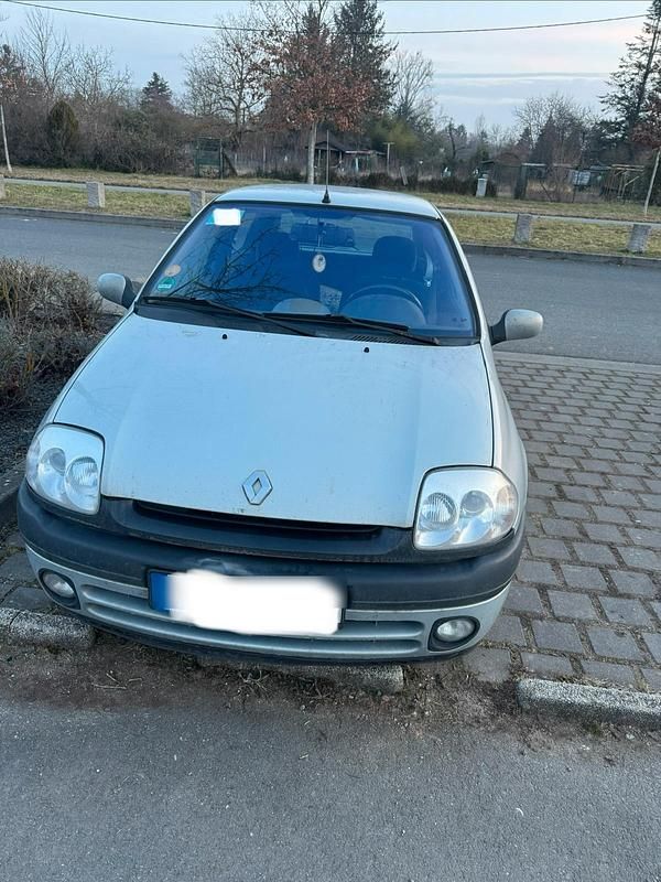 Gebraucht 1999 Renault Clio II Kleinwagen | 800 € (Etwas zu teuer) - Bild 1/4