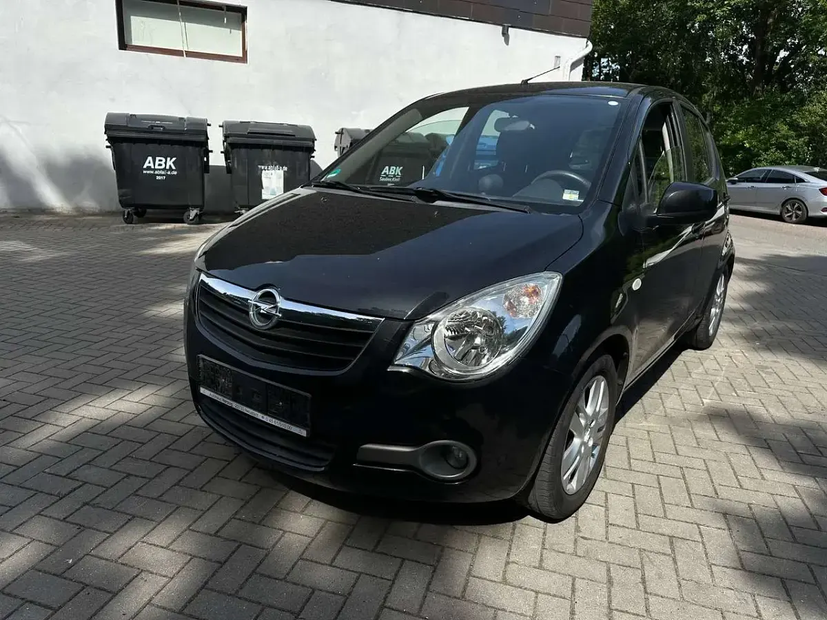 Gebraucht Opel Agila Edition 68 PS (50 kW) 2012 Kosmosschwarz Kleinwagen