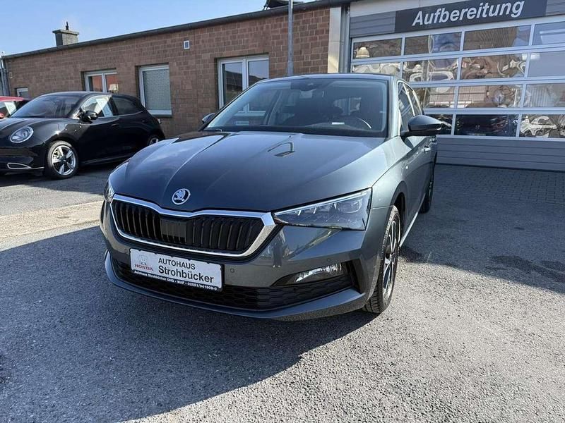 Gebraucht Skoda Scala Drive 95 PS (69 kW) 2020 Quartz grey metallic Kleinwagen
