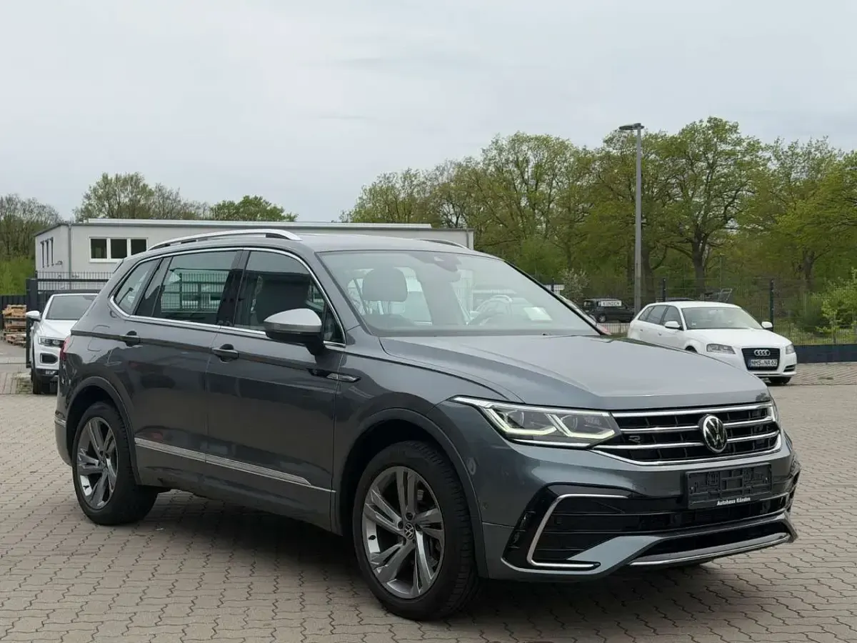Second-hand VW Tiguan R-line 200 CP (147 kW) 2022 Gri SUV