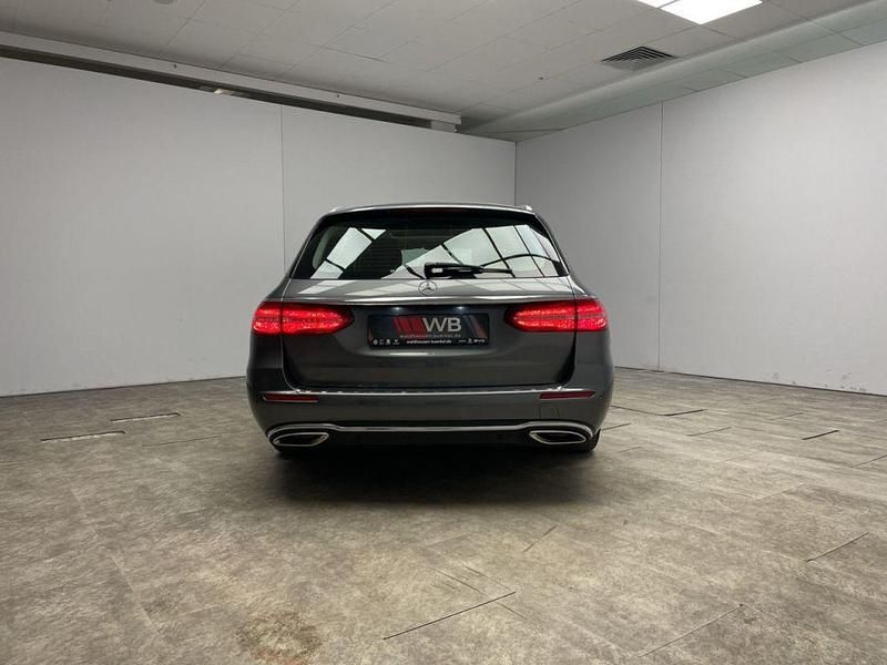 Gebraucht Mercedes E200 Avantgarde 184 PS (135 kW) 2017 Grau (metallic) Kombi