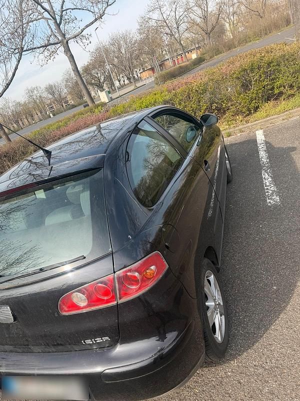 Gebraucht Seat Ibiza 69 PS (50 kW) 2004 Schwarz Kleinwagen