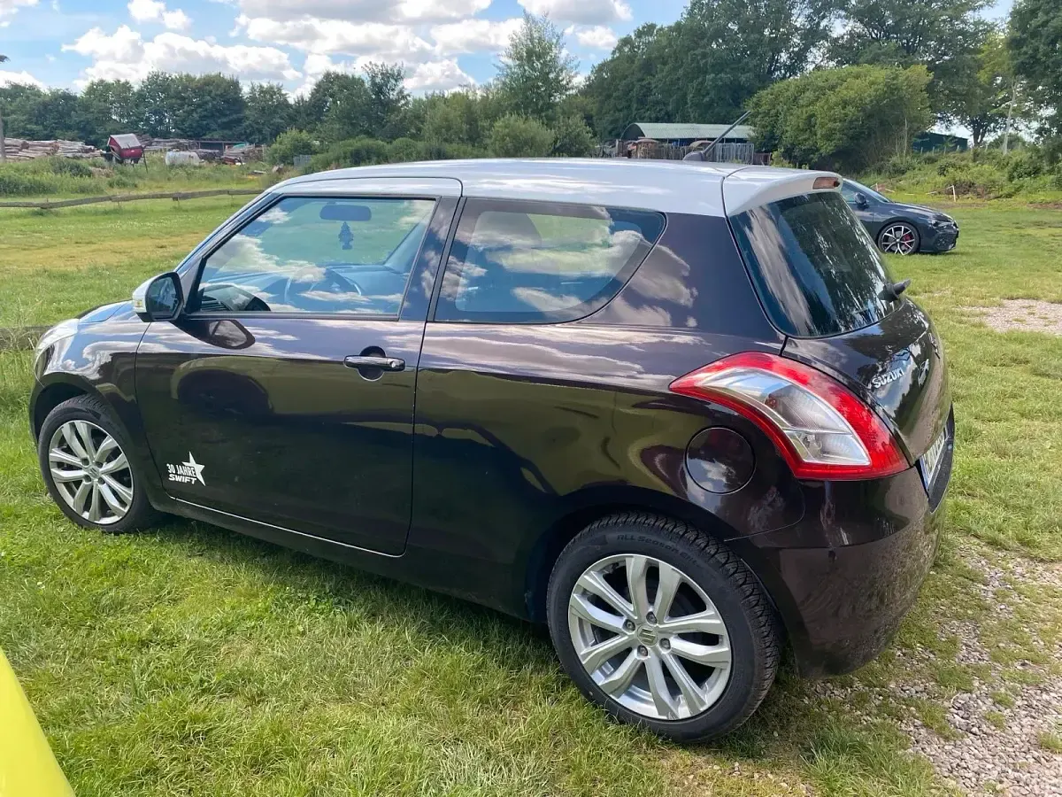 Gebraucht Suzuki Swift 2014 Braun Kleinwagen