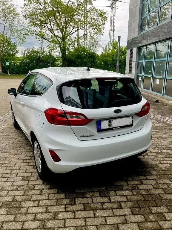 Second-hand Ford Fiesta Trend 71 CP (52 kW) 2018 Alb Hatchback