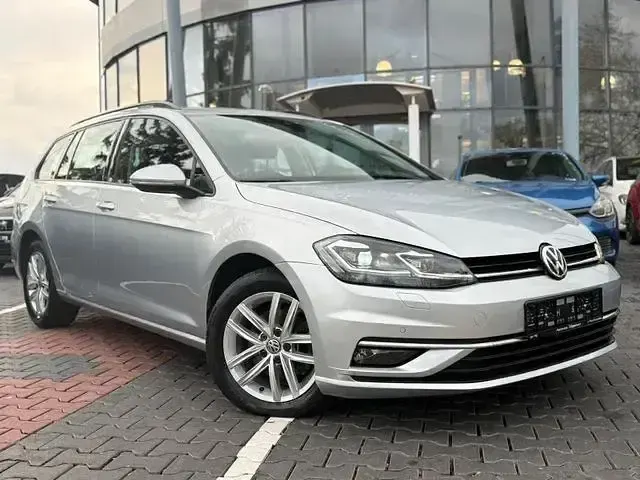 Gebraucht VW Golf VII Comfortline 200 PS (147 kW) 2020 Silber Kombi