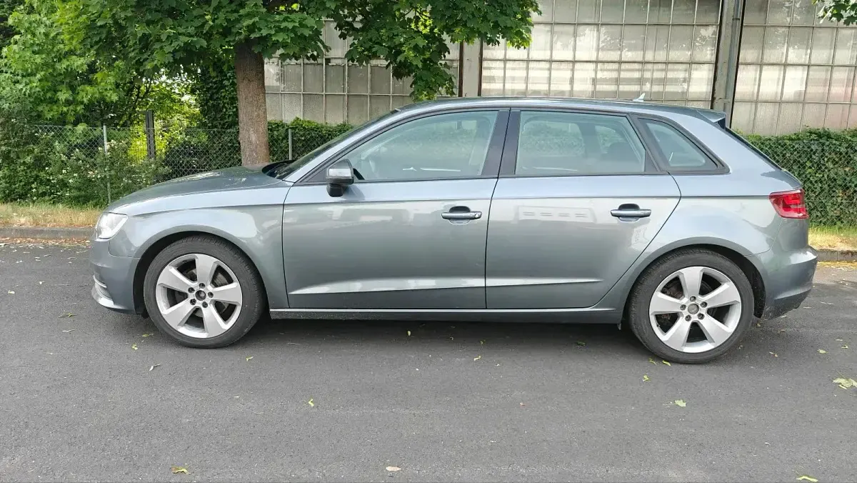 Gebraucht Audi A3 Ambition 122 PS (89 kW) 2013 Grau Limousine